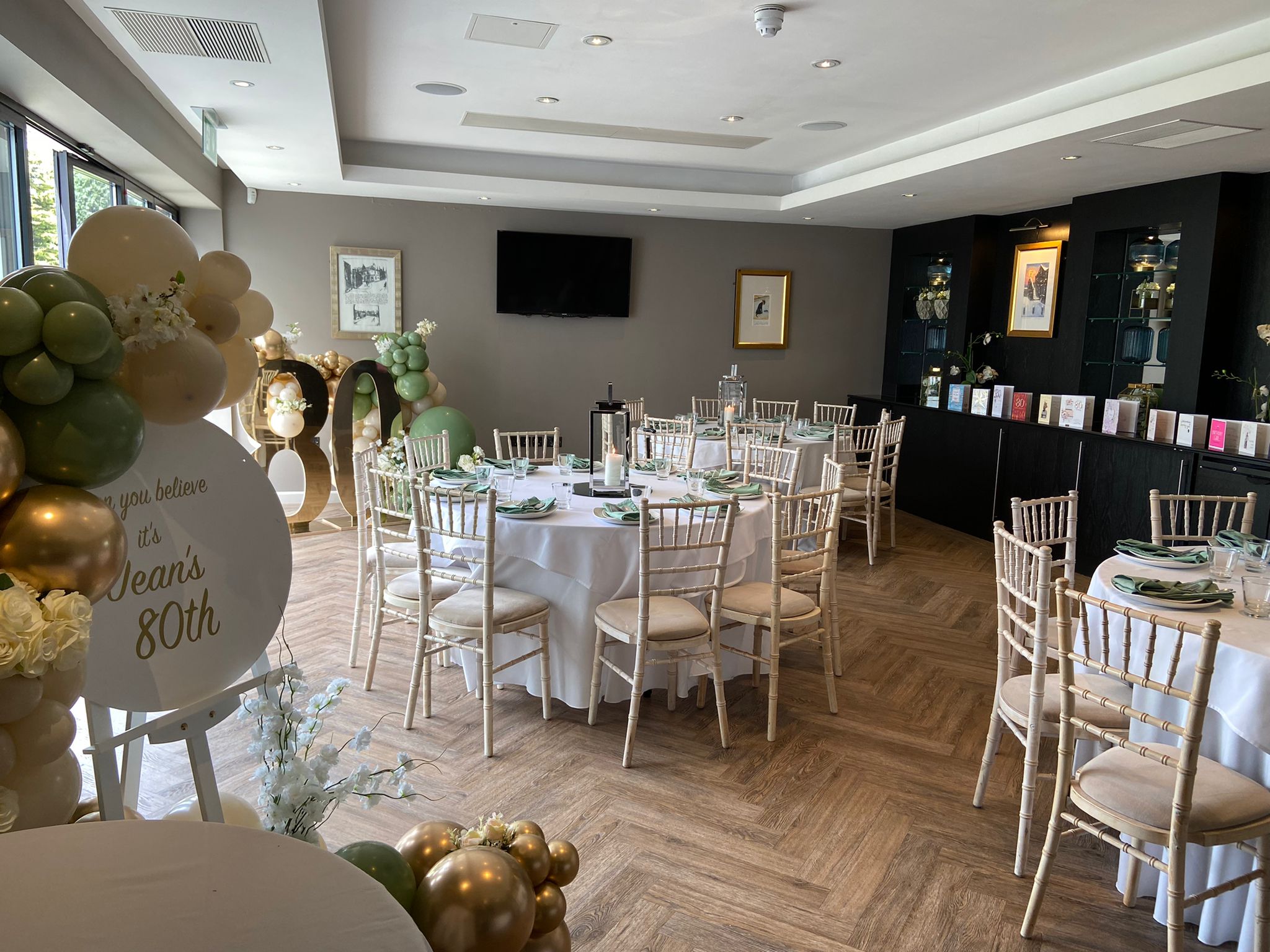 Restaurant with function sales room